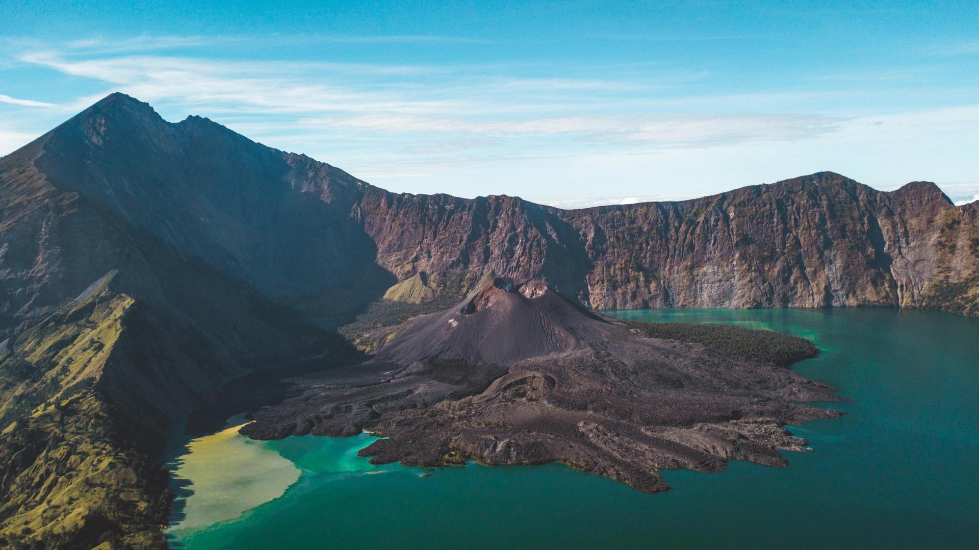 7 Summits Indonesia: Menaklukkan Tujuh Puncak Gunung Tertinggi Nusantara