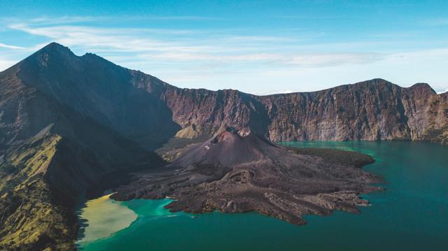 7 Summits Indonesia: Menaklukkan Tujuh Puncak Gunung Tertinggi Nusantara